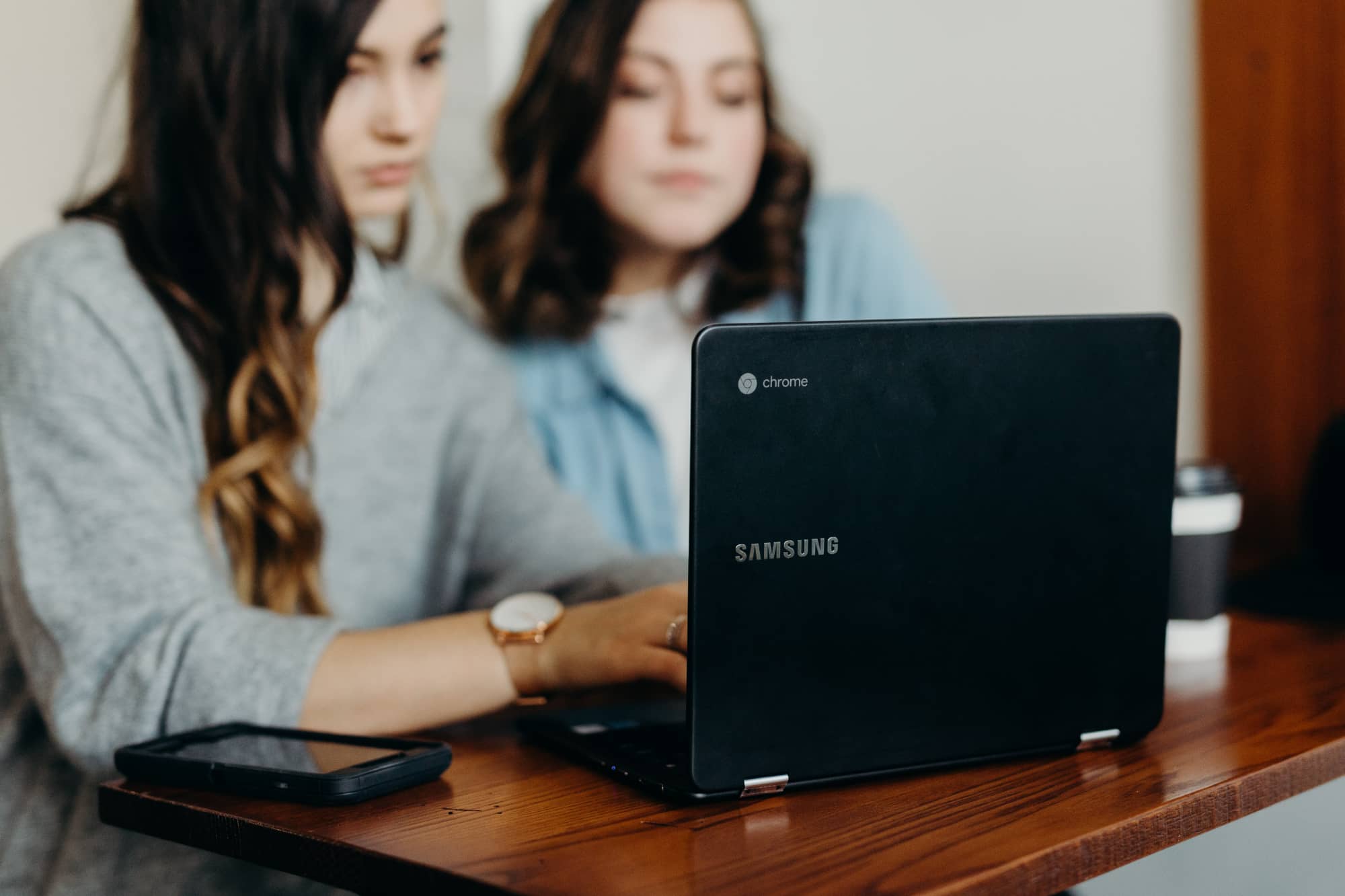 The Pros And Cons Of E Learning And Education Technology - 