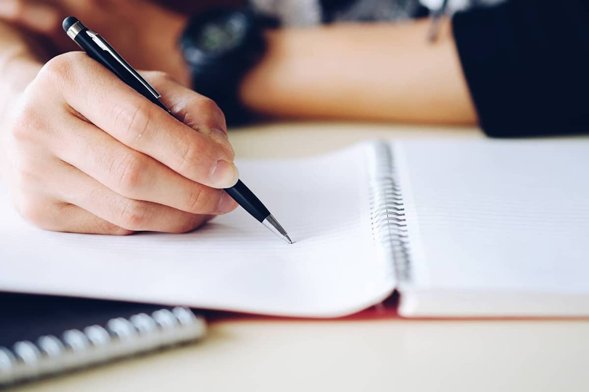 What is the best Best way to write an introduction for an essay Australian reviews How write essay in english